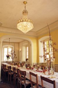A table set up for dinner in the modernized Hernsheim castle