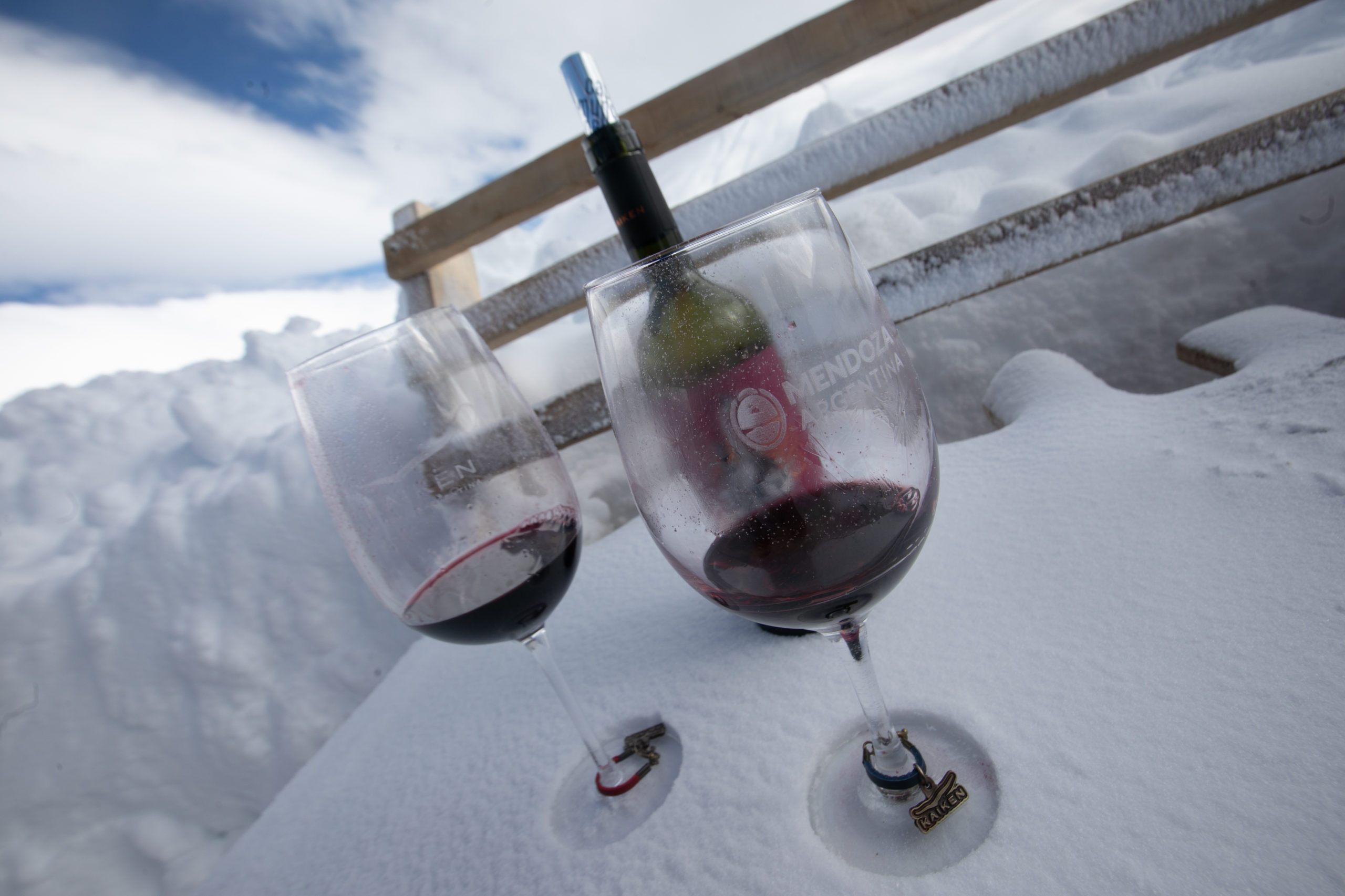 Cooking in the snow, a unique experience at 2,550 masl in Mendoza