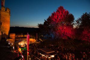 Cosy atmosphere at the Ingelheim red wine festival