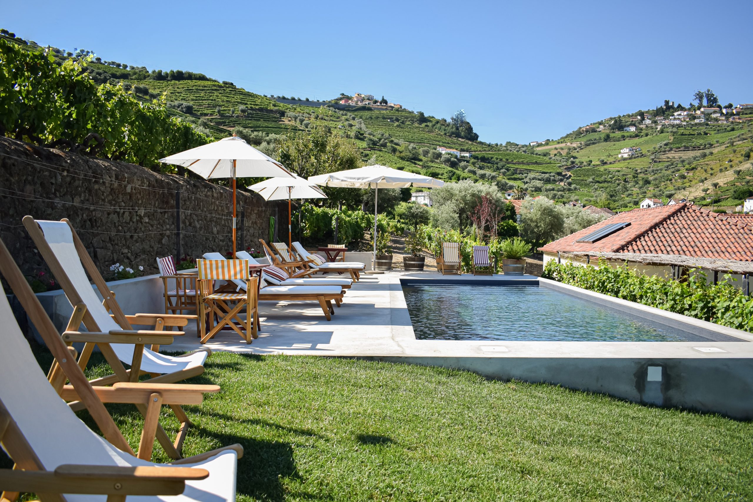 Be enchanted by the beauty, comfort and wines of Quinta da Casa Amarela
