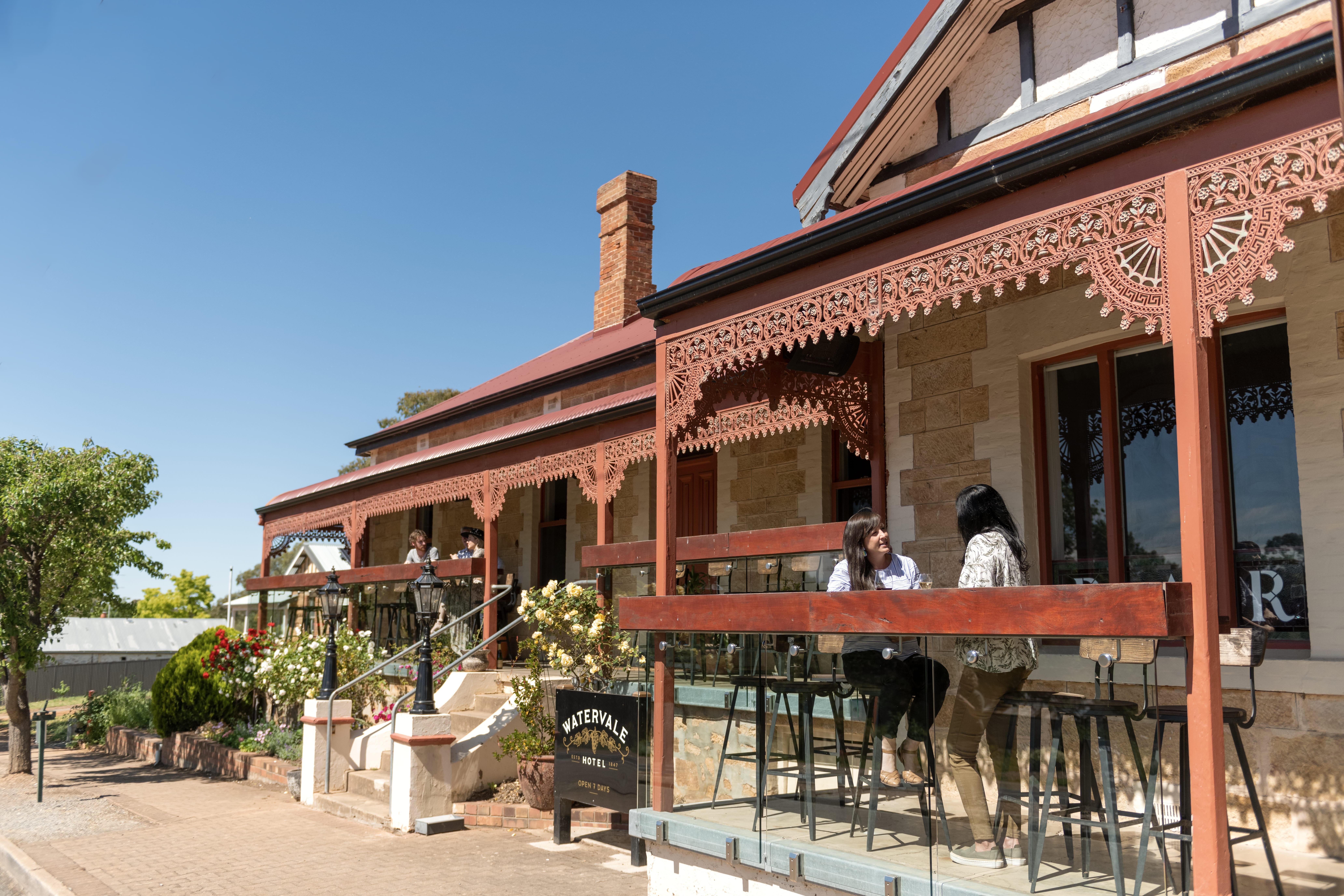 A pub that heroes wine – Watervale Hotel