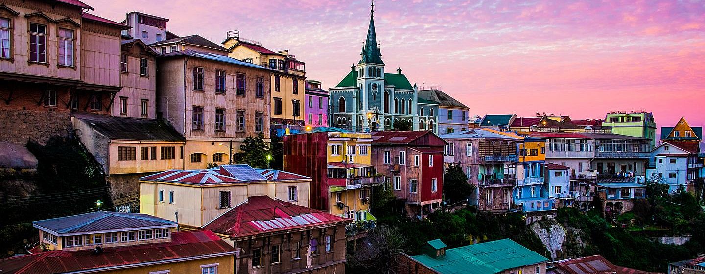 Mist, Hills and Wine: A Journey through Casablanca Valley and Valparaíso